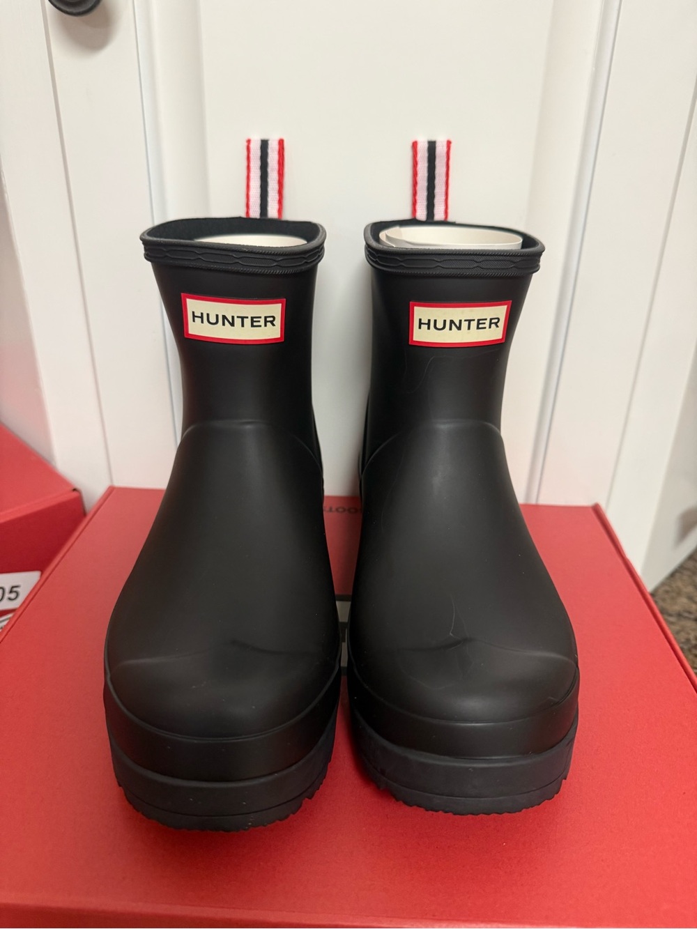 New In Box Hunter Boots Women’s Play Short Boot Black Color Size 7